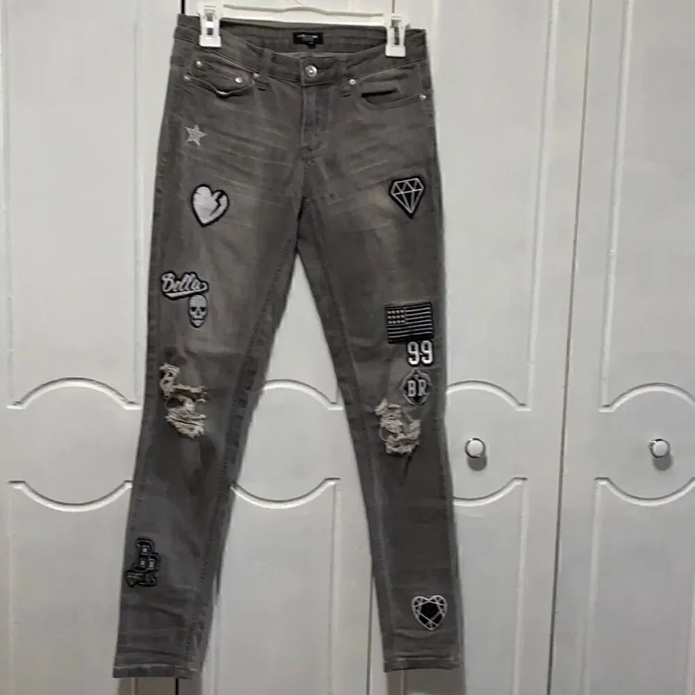 La Belle Roc Skinny Distressed Patched Jeans 5/6